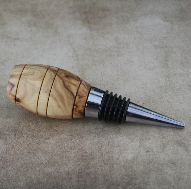 פקק מעוצב מעץ זית לבקבוקי יין ושמן