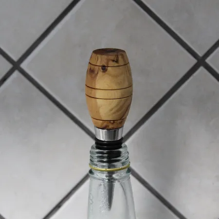 פקק מעוצב מעץ זית לבקבוקי יין ושמן
