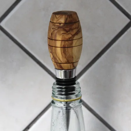 פקק מעוצב מעץ זית לבקבוקי יין ושמן